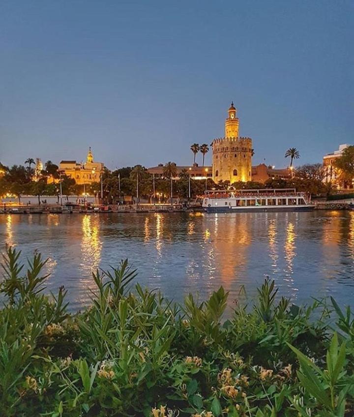 Apartamento Con Vistas Al Rio Guadalquivir En Triana, Sevilla Zewnętrze zdjęcie